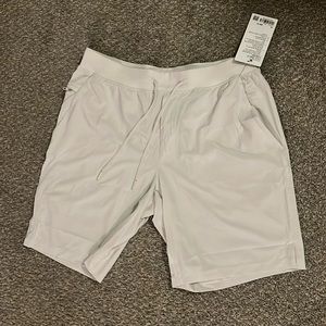 Lululemon T.H.E. Shorts. XL